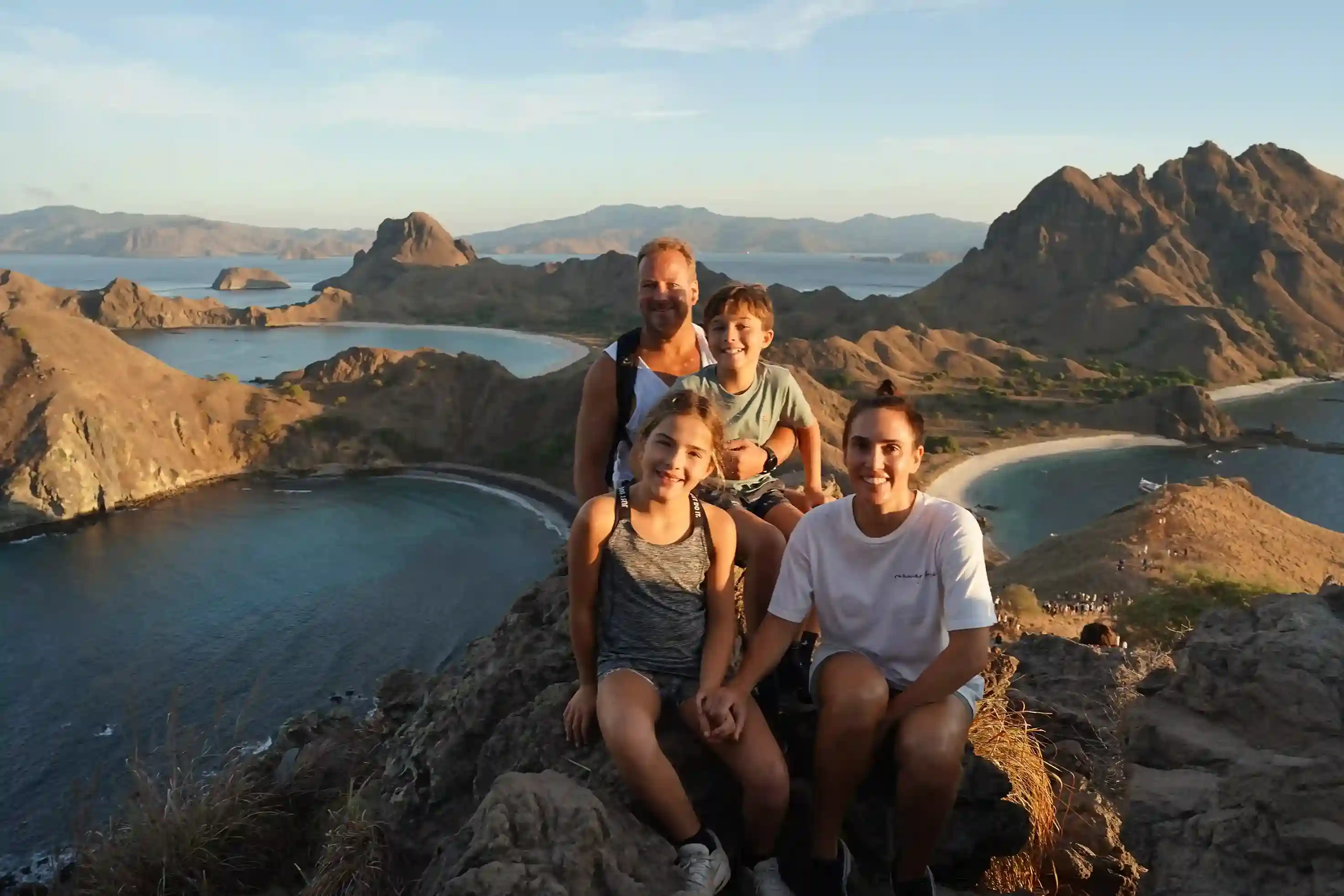 Best Time to Fly to Labuan Bajo Airport in 2027 for Weather & Crowds