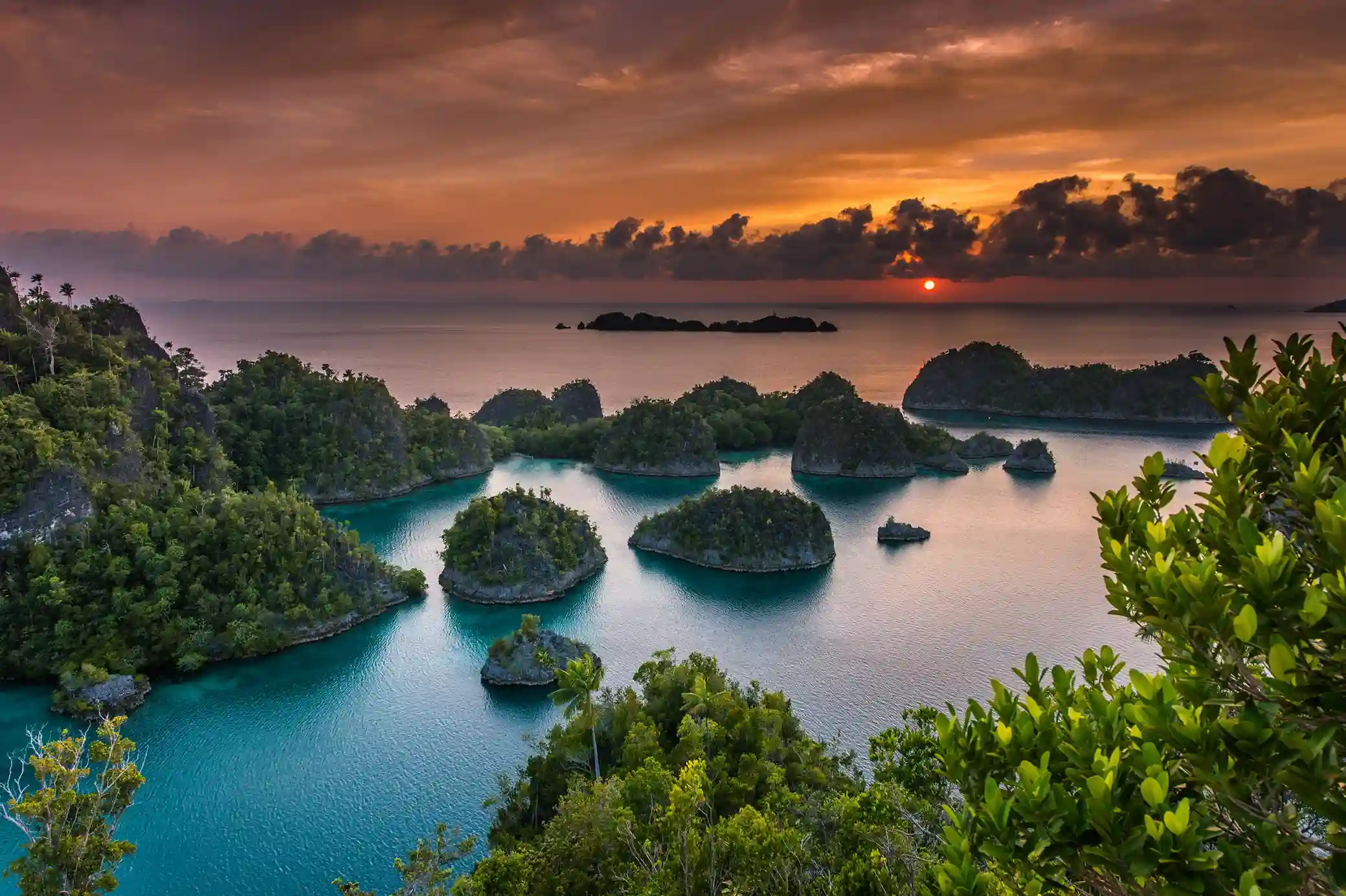 Planning Your Ultimate Raja Ampat Sailing Yacht Charter for 2027: A Comprehensive Guide